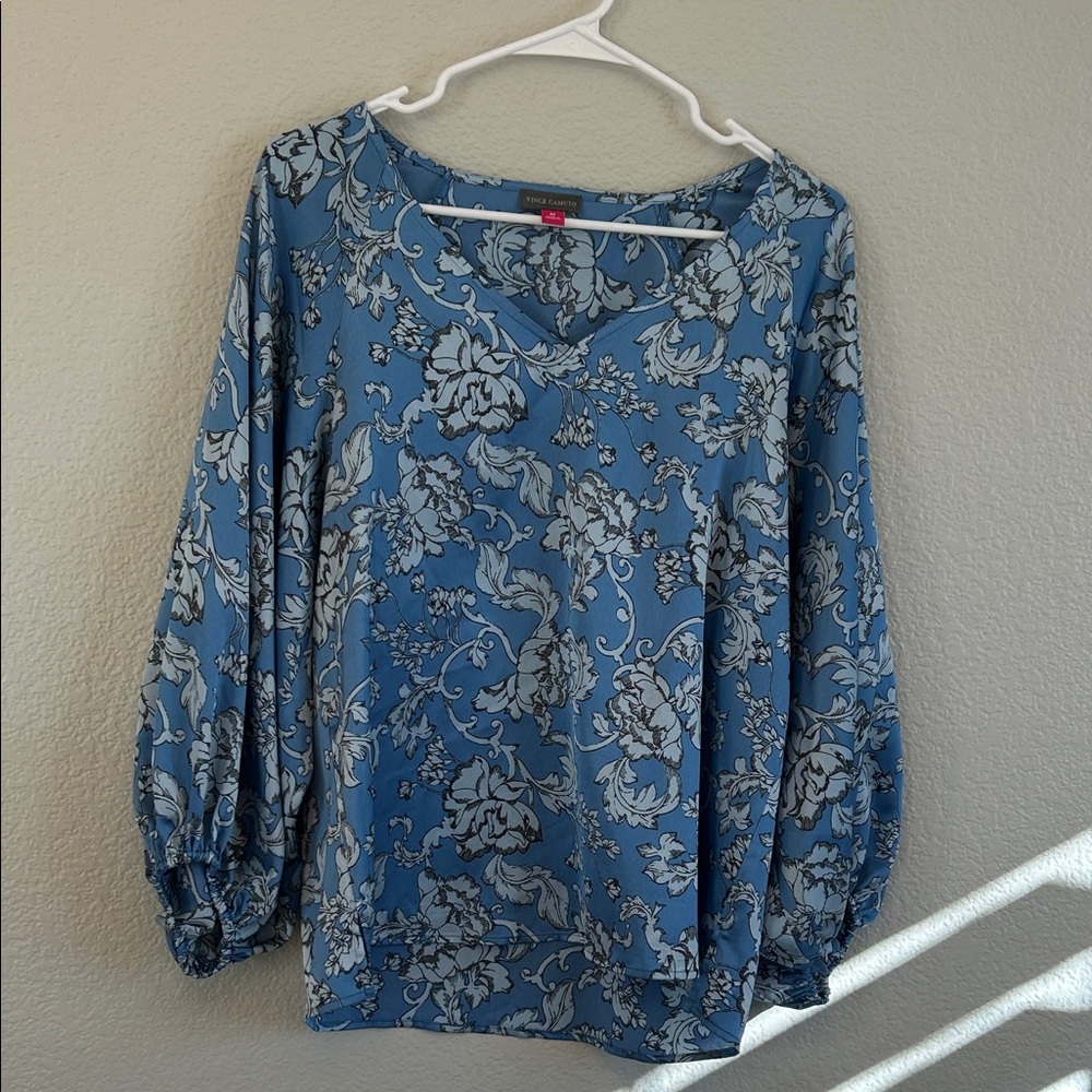 Vince‎ Camuto Blue Floral Blouse